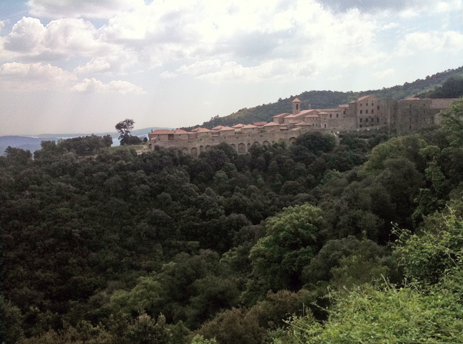 La chartreuse de la Verne !<br />Un sublime monastère perdu dans la forêt de châtaigniers...